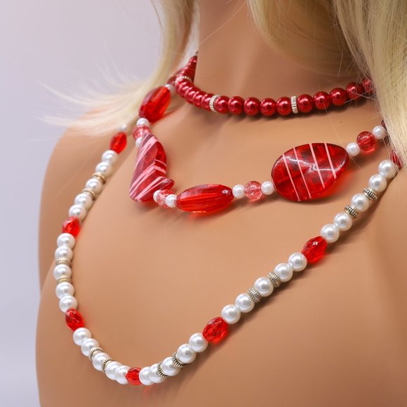 Three strand red and white necklace. - Picture 2 of 3